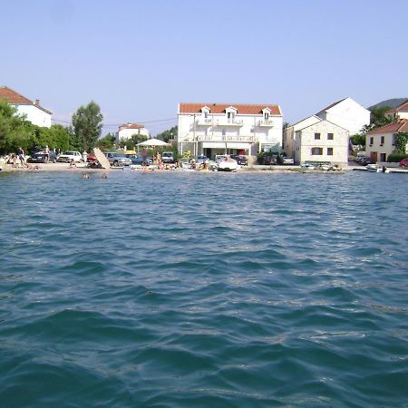 Villa Menalo Hodilje Zewnętrze zdjęcie